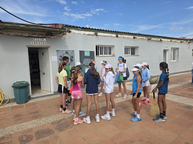 Pablo Navarrete y Viktoriia Koroleva, campeones de Andalucía Alevín en La Línea